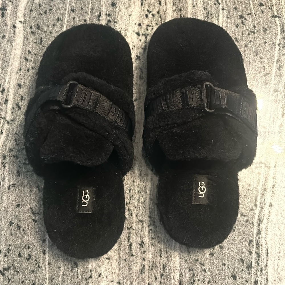 Never Worn Ugg Slippers